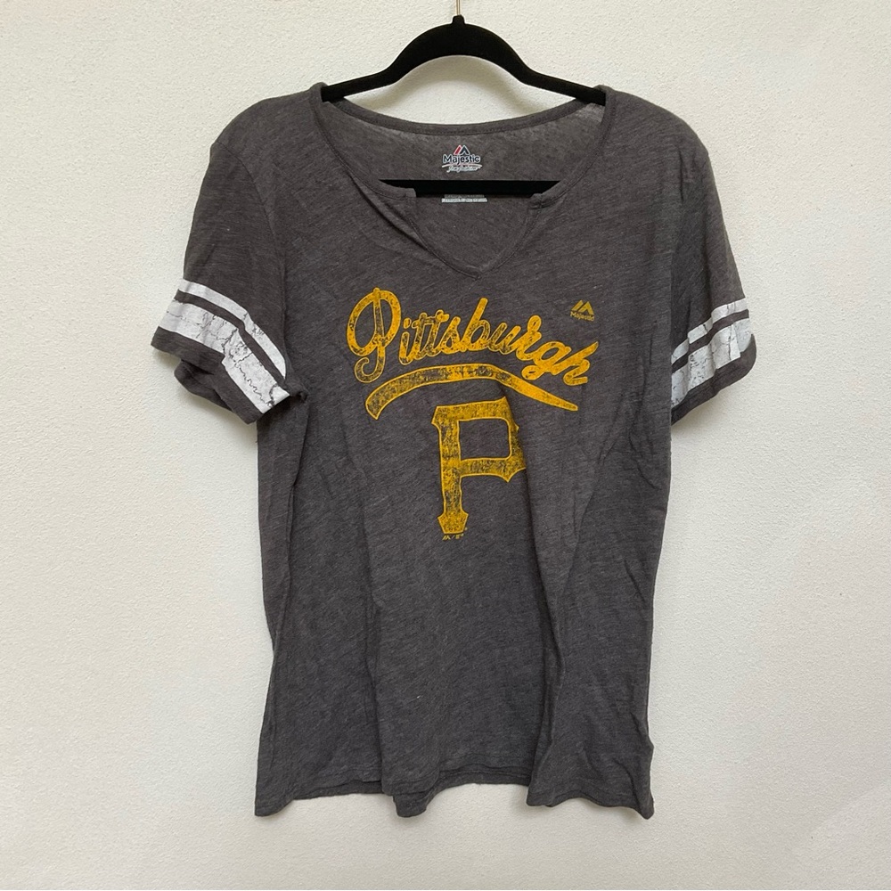 Majestic Fan Fashion Grey, Gold Pittsburgh Pirates Baseball T-Shirt Size XL